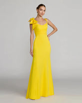 Yellow Scoop Neck Trumpet Gown With Bow
