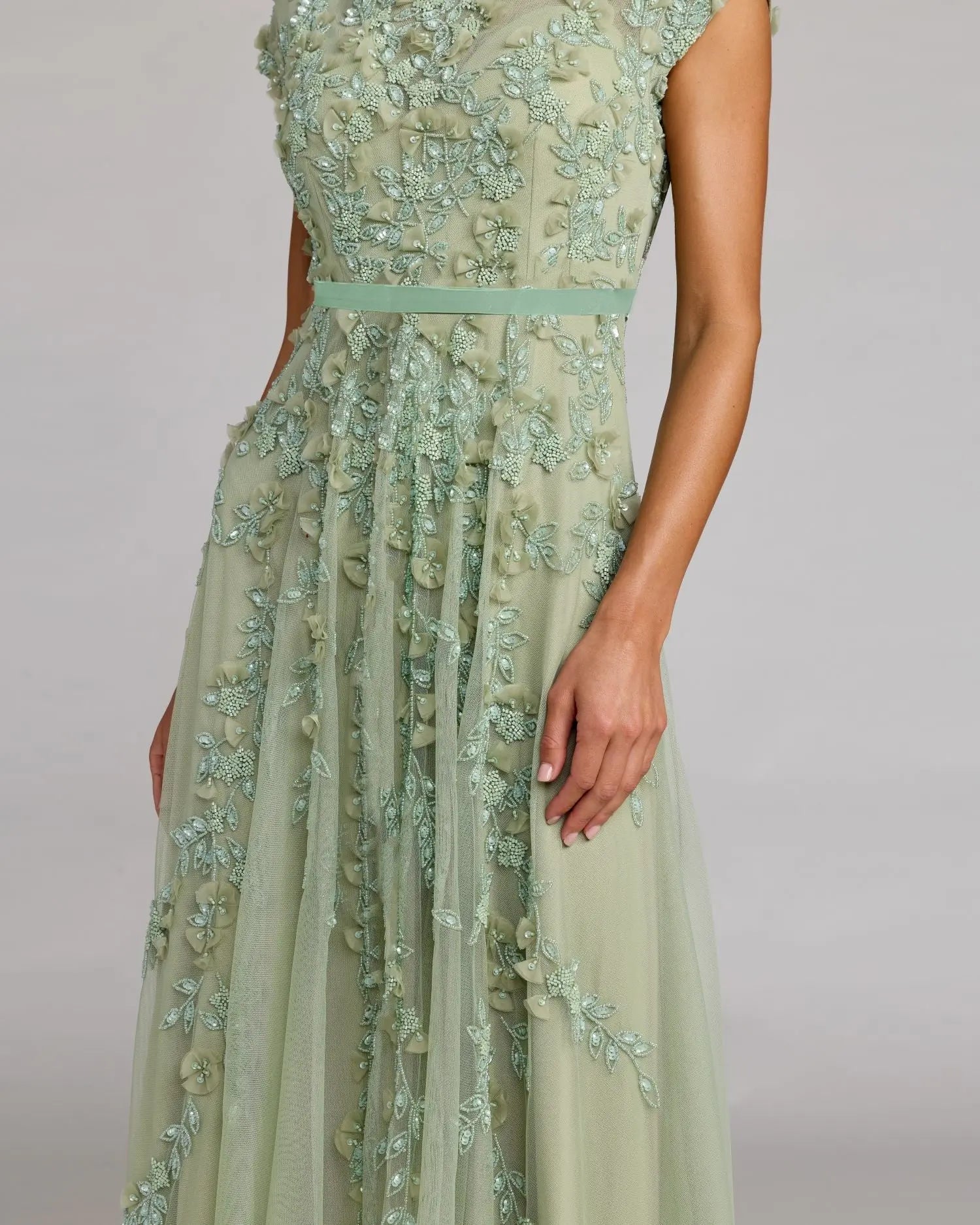 Green Floral Embellished Cap Sleeve Midi Dress