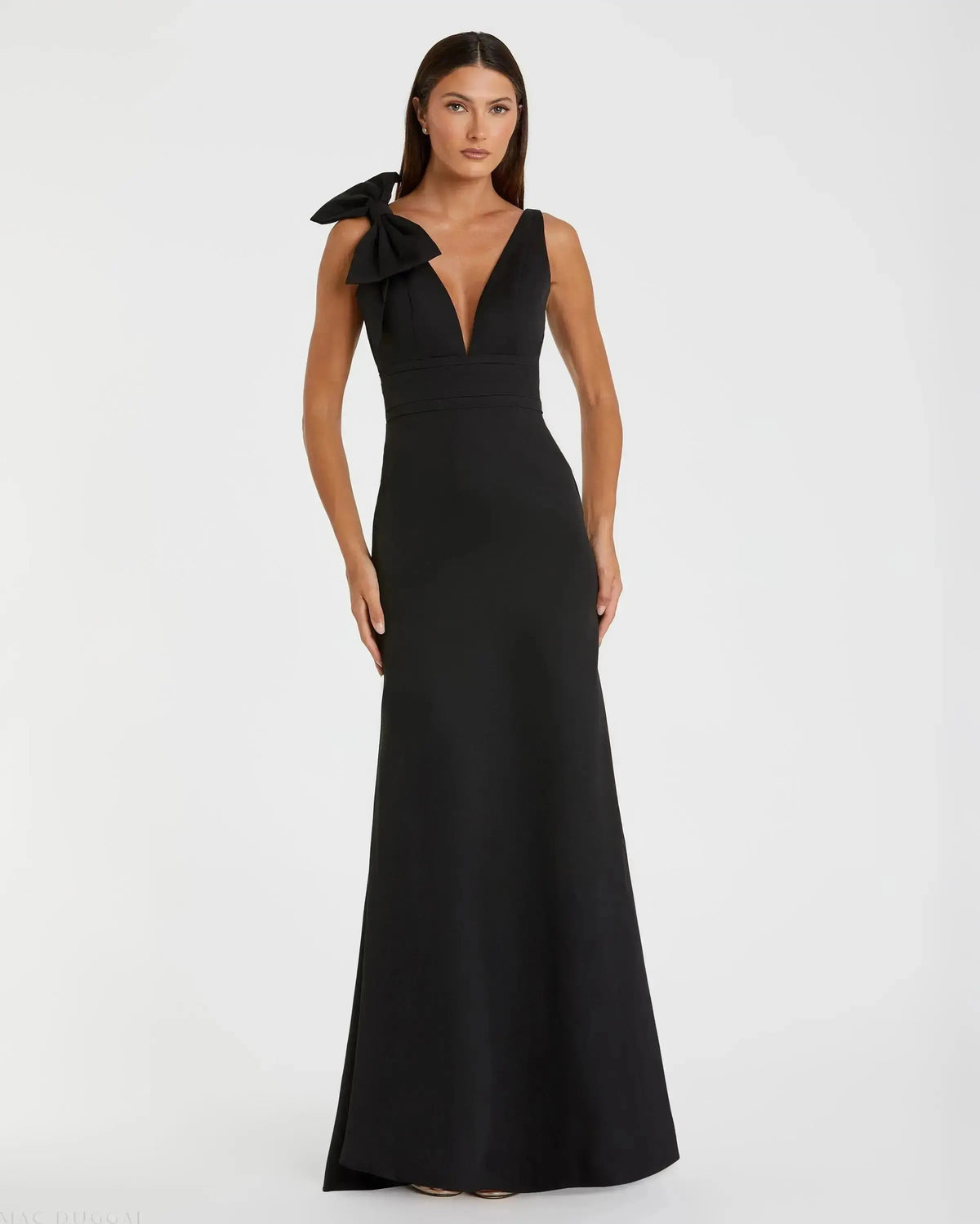 Petite Black Sleeveless V Neck Bow Detail Mermaid Gown